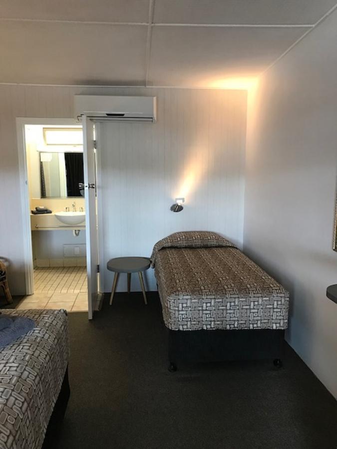 Central Motel Gin Gin Экстерьер фото