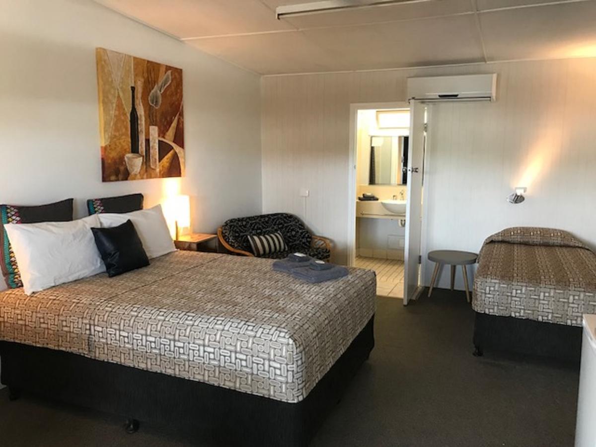 Central Motel Gin Gin Экстерьер фото