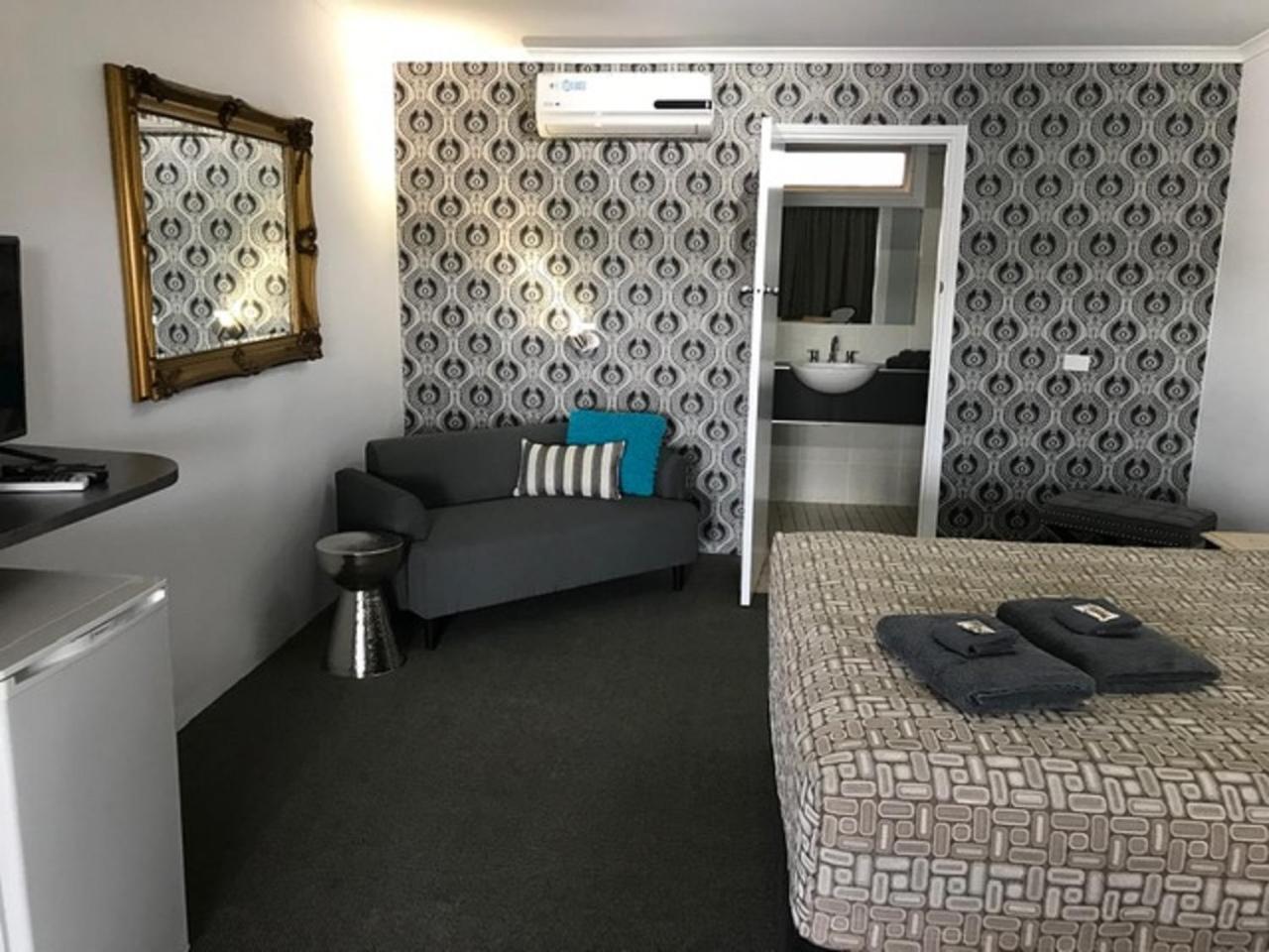 Central Motel Gin Gin Экстерьер фото
